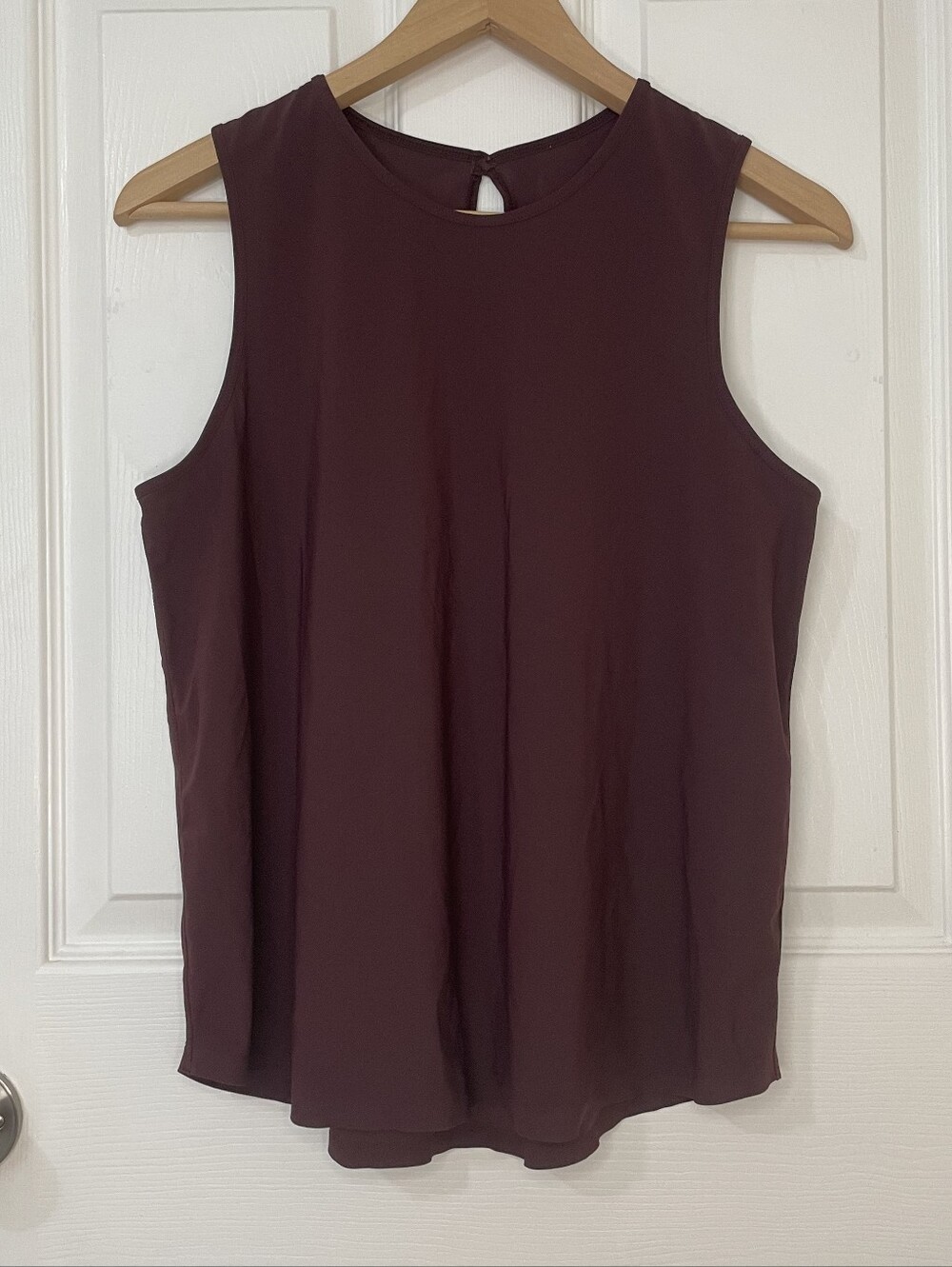 Lululemon Athletica Sleeveless Tank in Deep Burgundy Size M